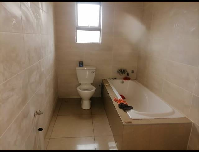 3 BEDROOM FREEHOLD FOR SALE IN GELUKSDAL